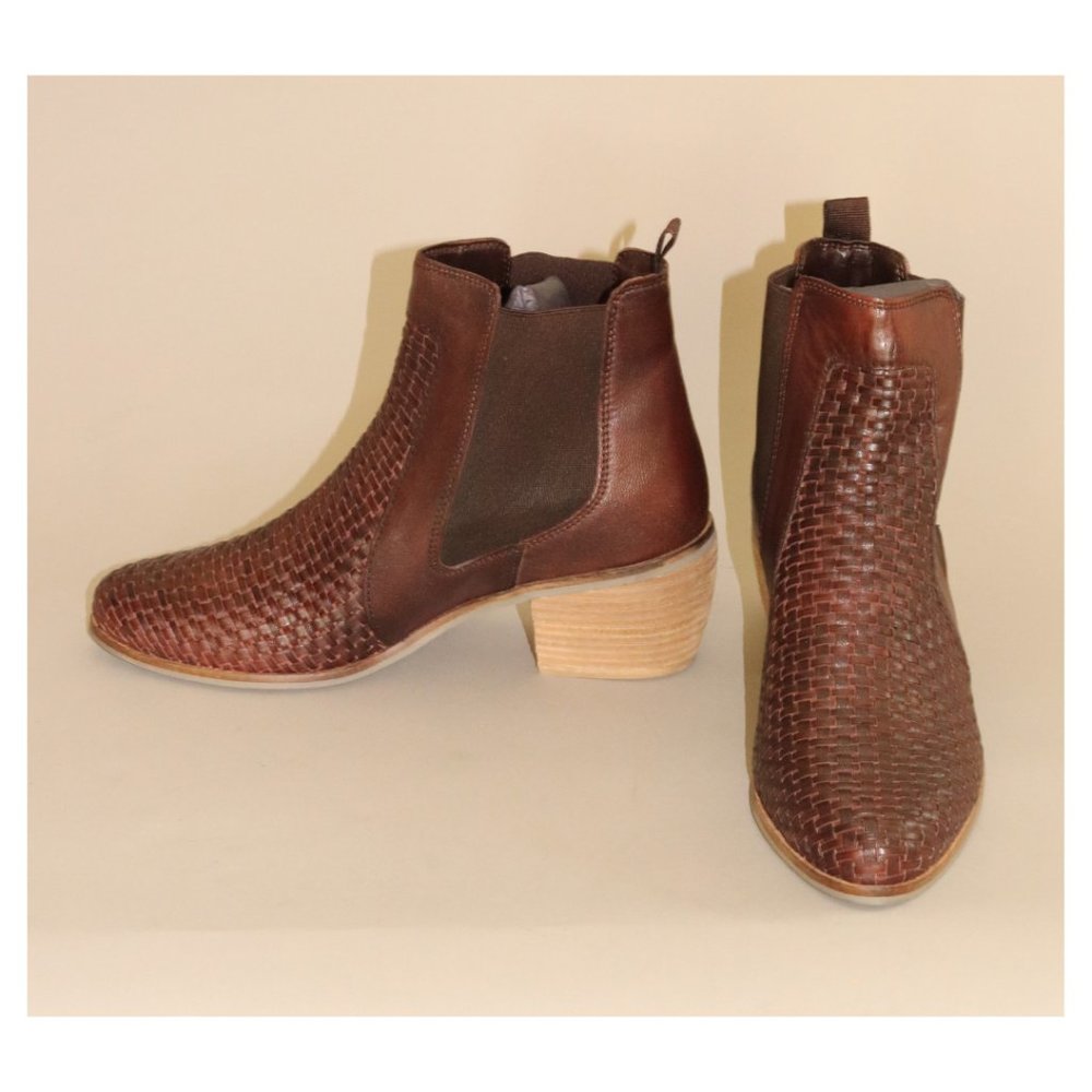 Matisse Brown Braided Booties Size 8.5